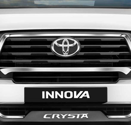 IMPOSING CHROME SURROUND PIANO BLACK GRILLE